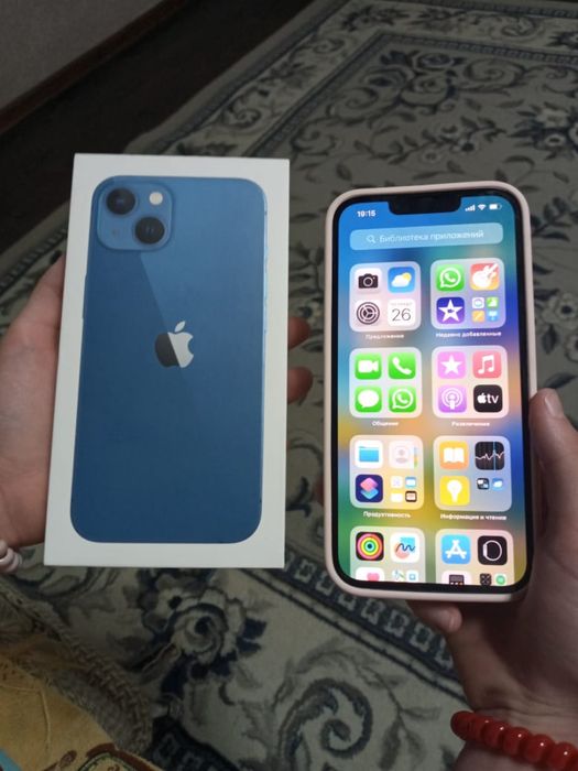 Телефон IPhone 13