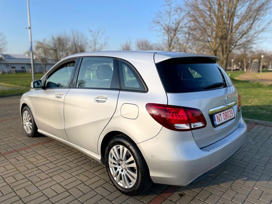 Mercedes B180 2015