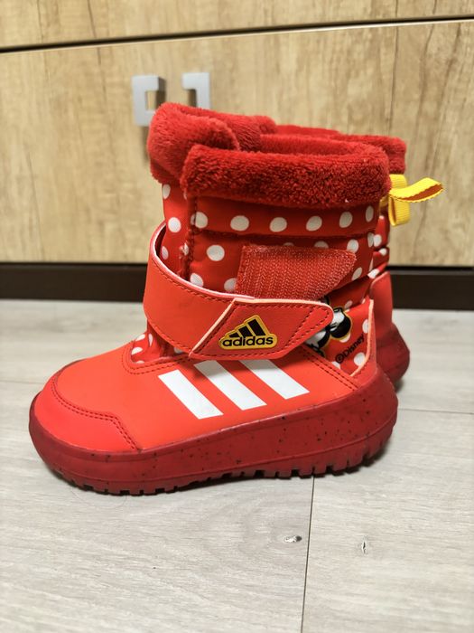 Cizme Adidas rosii Minnie Mouse imblanite impermeabile nr 28,5