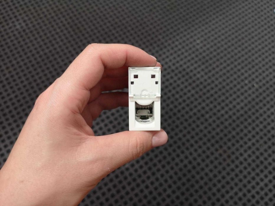 Module priză rețea RJ45 Legrand Cat6A STP (ecranate) simple, PoE