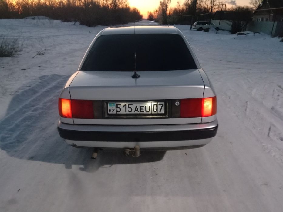 Ауди 100с 4. 2х литровый