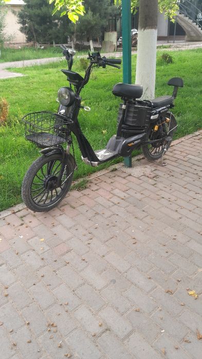 Skuter sotiladi.