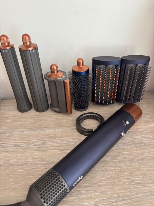 Dyson Airwrap complete long Multistyler HS05