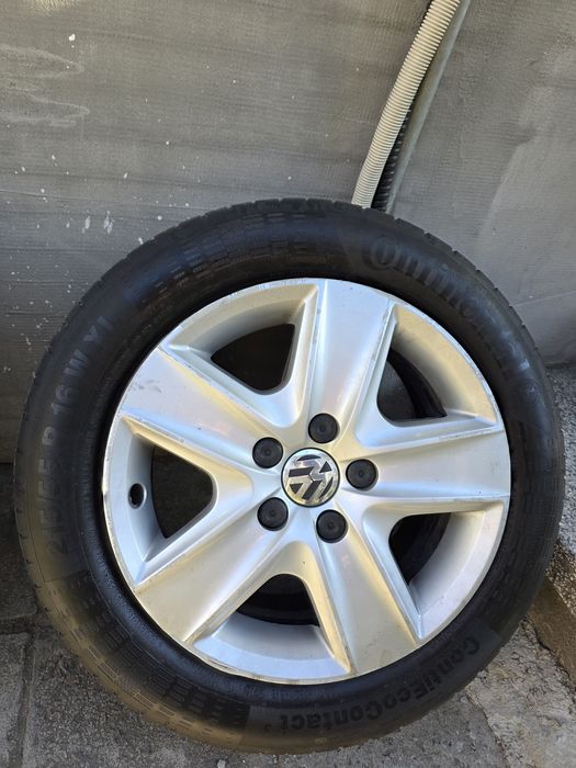 VW Passat Джанти с летни гуми 215/55/16