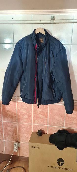 Продвм балоневую куртку