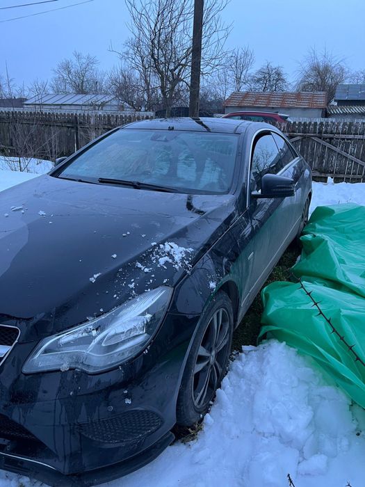 Dezmembrez Mercedes-Benz E class 2.2