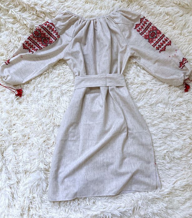 Ie din In cu motive traditionale, cusuta manual