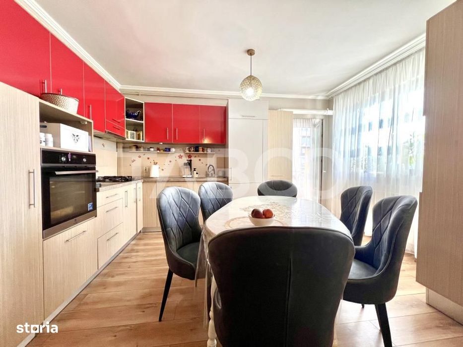 Apartament cu 4 camere de vanzare in Gheorgheni la cheie cu lift