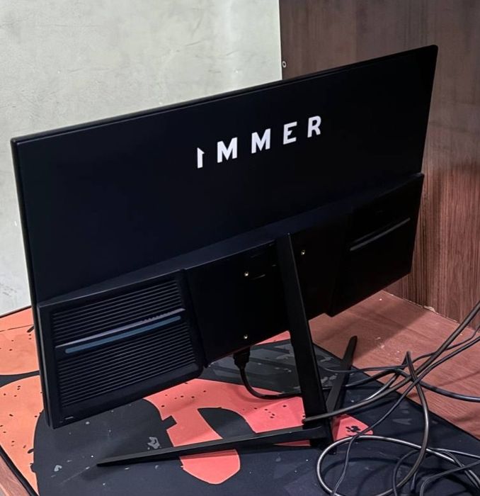 Immer 22" monitor