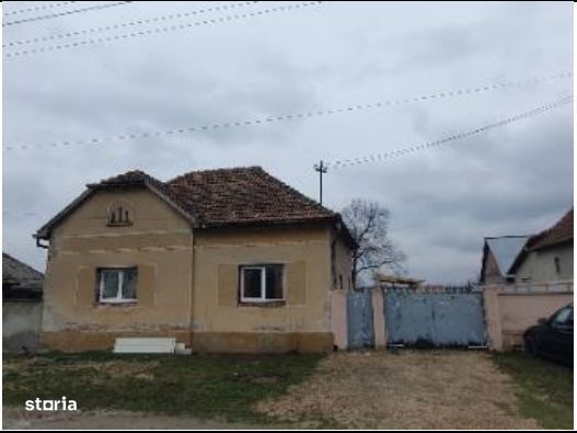 Cota 1/2 din Casa si teren com. Secusigiu, jud. Arad