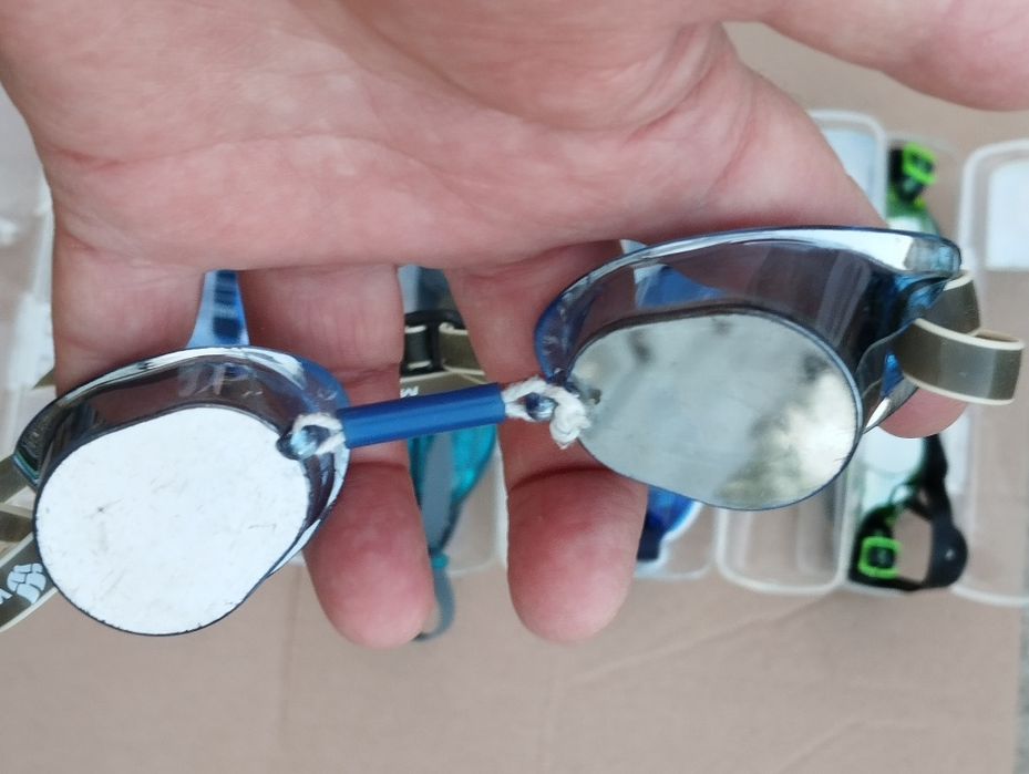 Очки для плавания