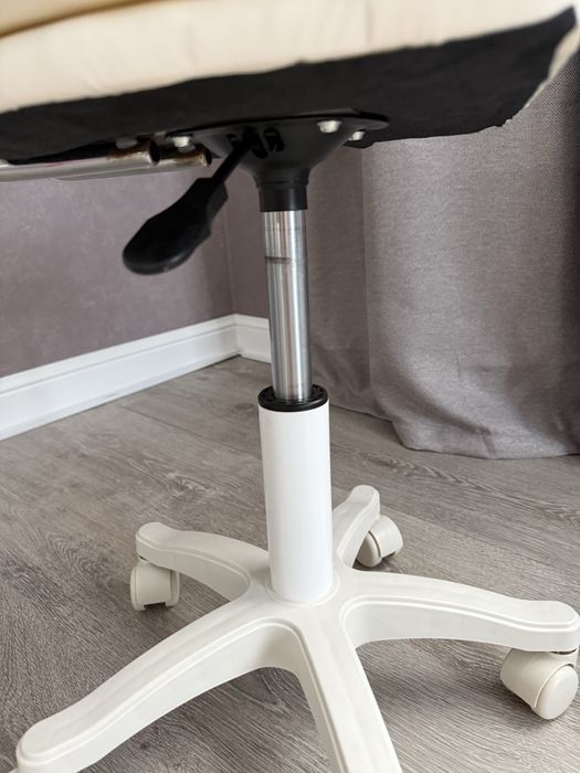 Продам стул компьютерный