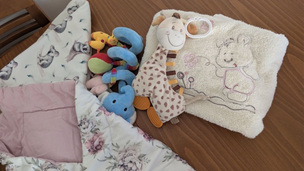 Порт бебе и одеалца/играчки