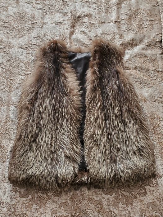 Жилет чернобурка. Размер 44-46-48