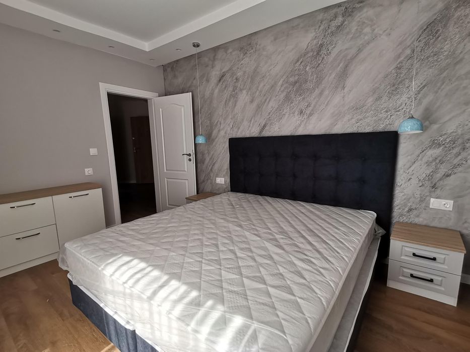 Продава се Двустаен апартамент в Бургас, Център - 65 кв.м за 2616 €/кв.м - Снимка #3