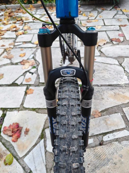 Продавам карбонов велосипед Scott Team Issues 26 цола Мекица