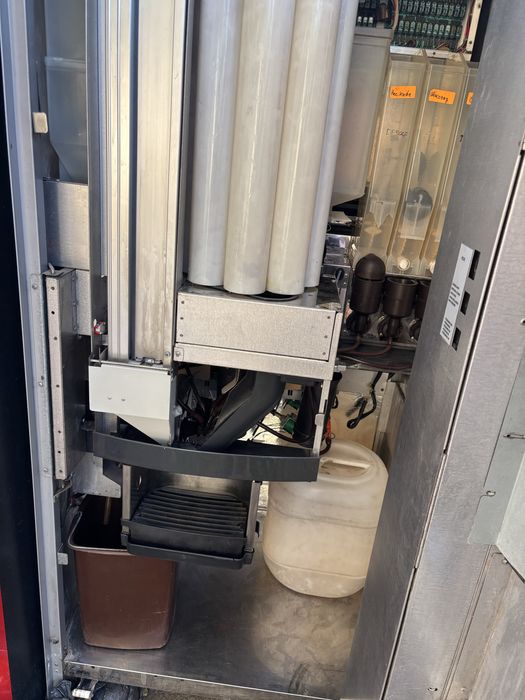 Кафе автомат Зануси Зенит с две мелачки