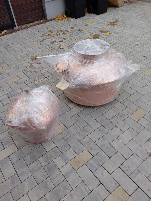 Vând cazane de țuică din cupru alimentar capacitate de 200l