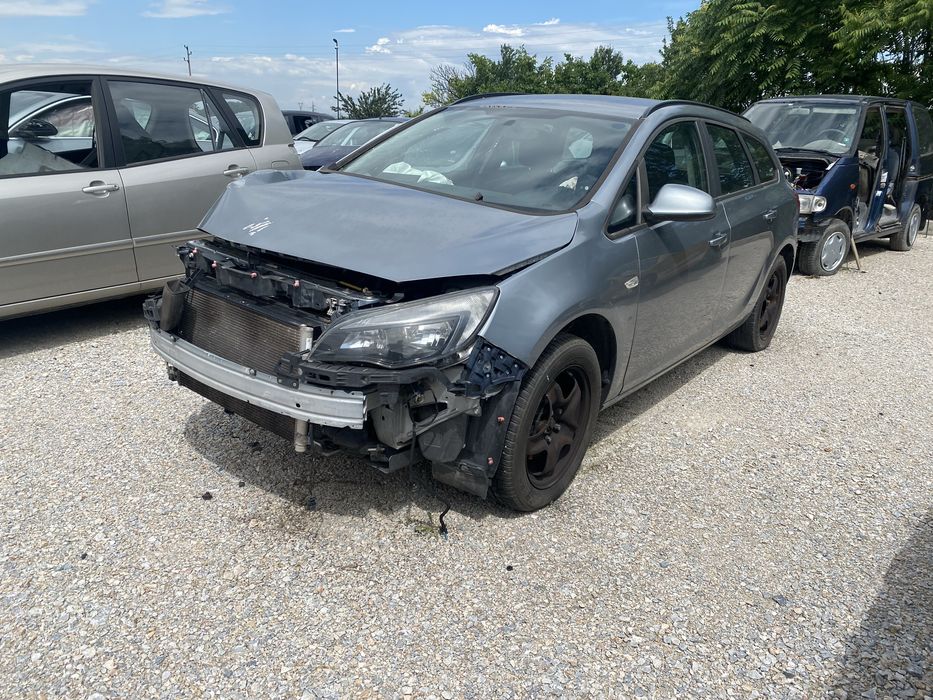 Опел Астра J 1.7 cdti 131кс на части