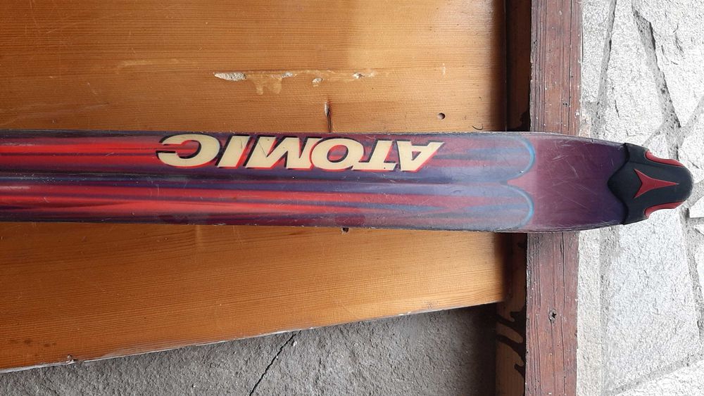 Ски Атомик 180 см плюс щеки
