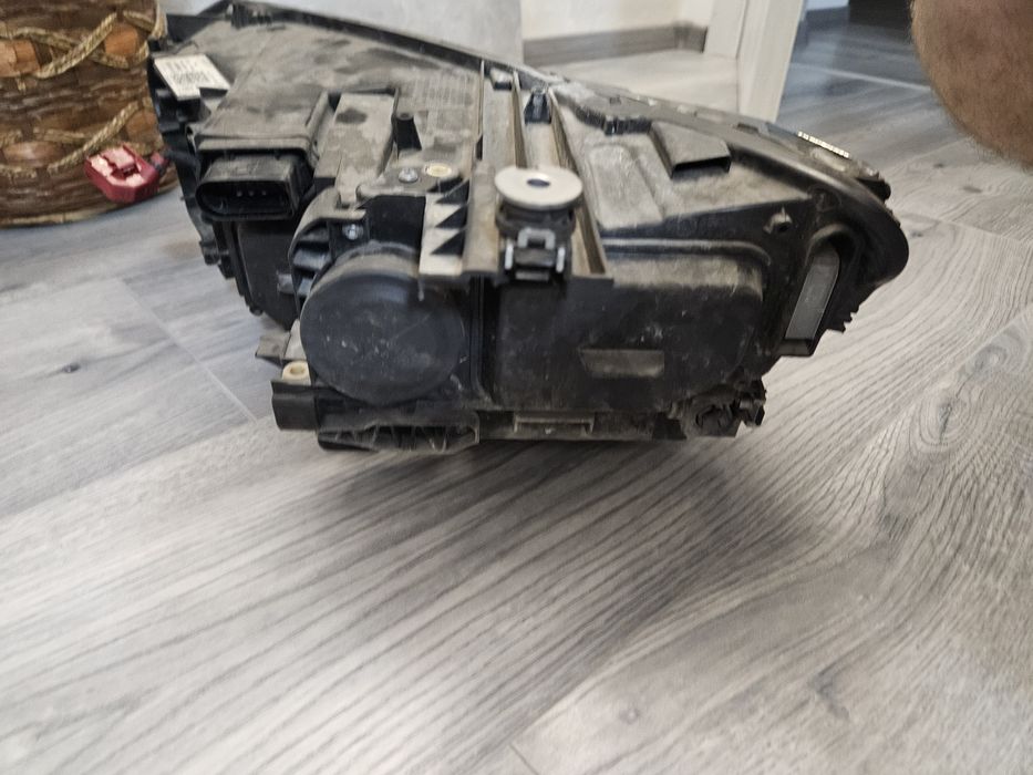 Фар за пасат б8 b8