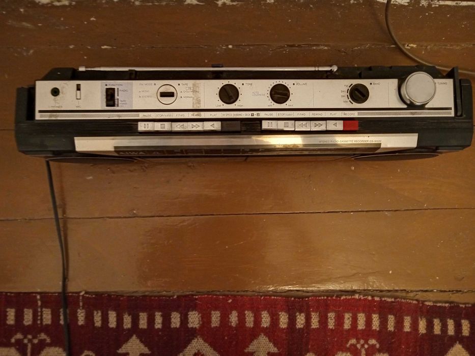 Транзистор с касетофон