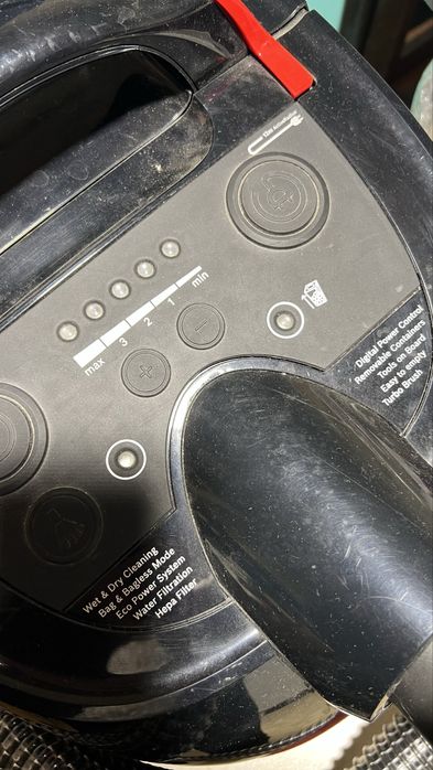 Перяща прахосмукачка Bosch AquaWash&Clean Серия 4, модел BWD421POW