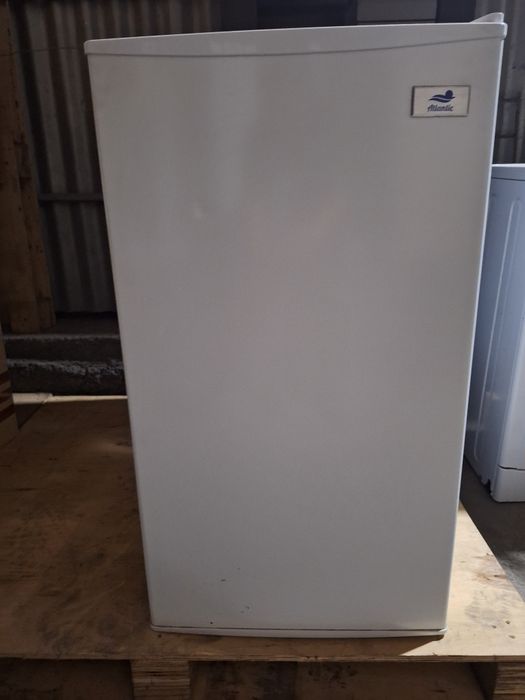 Срочно продается мини холодильник