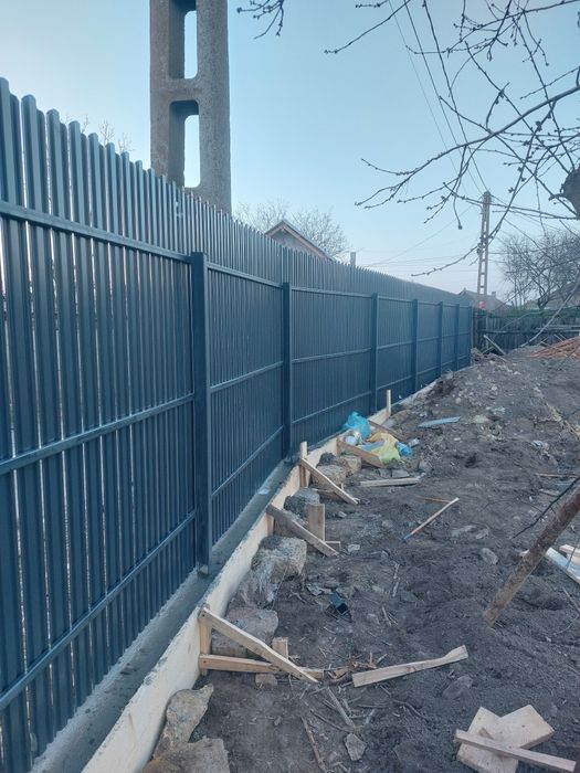 Executam garduri și porți la comanda