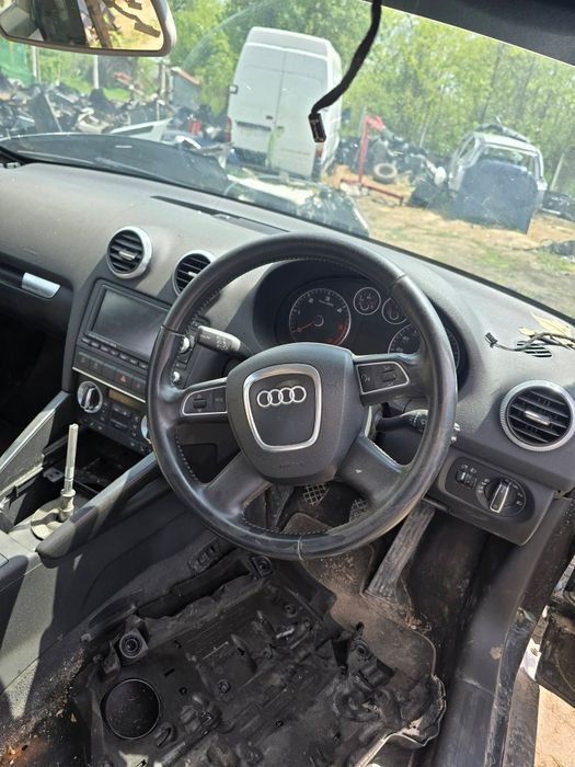 Aydi a3 8P 2010g 1.6 D на части само