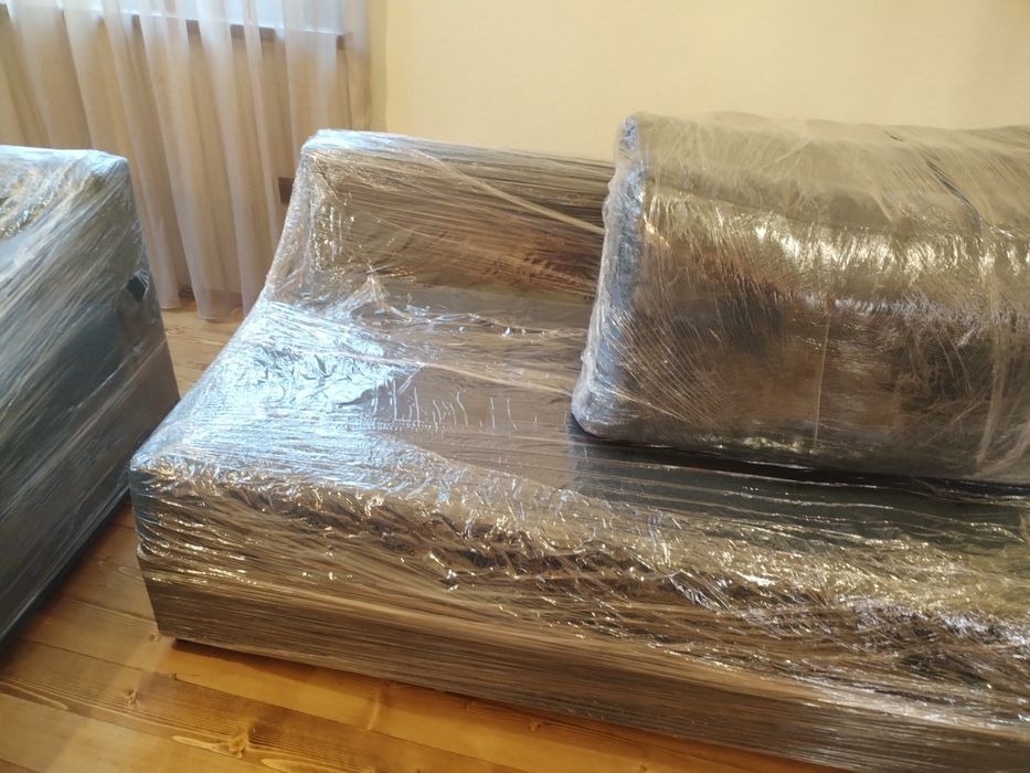 Продавам чисто нов диван – неупотребяван!