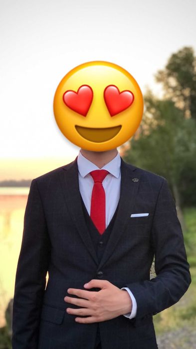 Стилен сватбен / абитуриентски / костюм трисложен (размер S)(46)