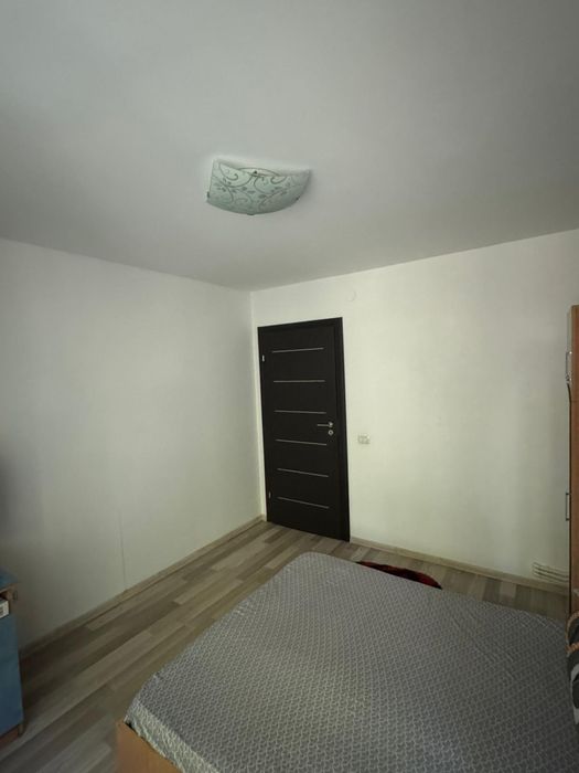 Vand apartament 2 camere