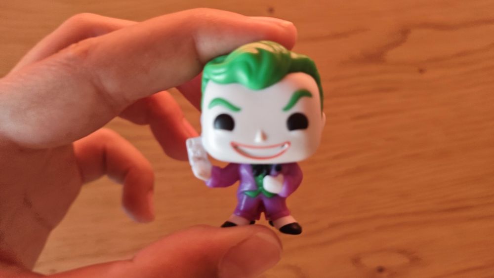 Кораб осмица,топче на спайдермен,и фъко поп фигурка