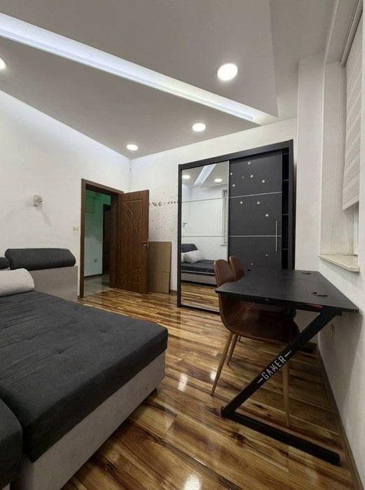 Дава се под наем Тристаен апартамент в София, Център - 92 кв.м за 996.03 € - Снимка #7