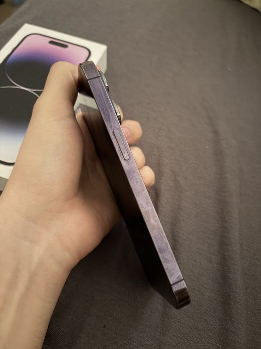 Телефон iPhone 14 Pro