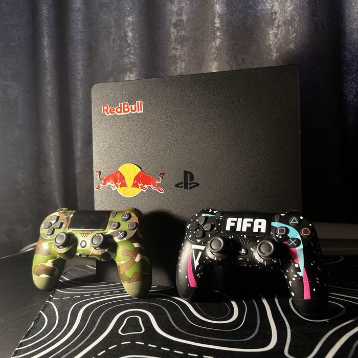 Продам Playstation 4 slim