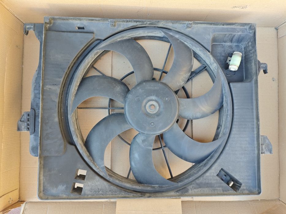 Диффузор радиатора Hyundai Accent