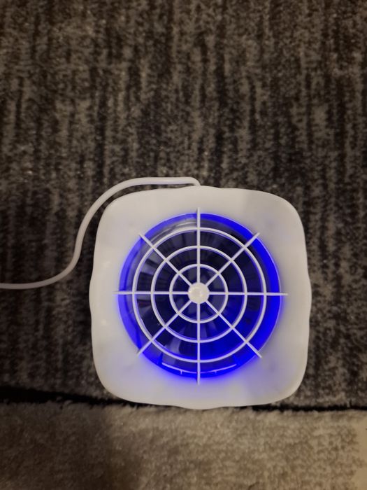 Lampa pentru țânțari pentru camera copiilor