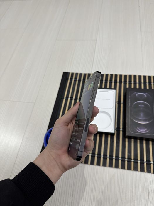 Продам айфон 12 про iphone 12 pro