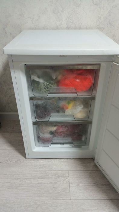 Продам морозильную камеру