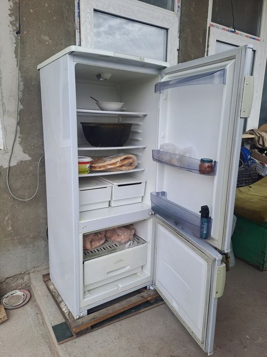 Продам холодильник
