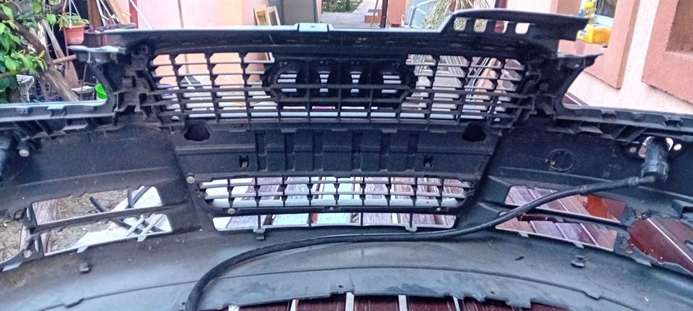 Vand bara din fata pentru audi a4 b7 s line