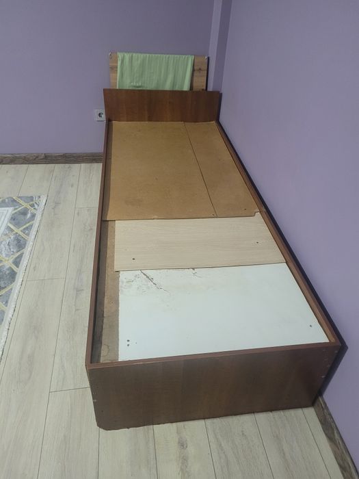 Продам шкаф, кровать и матрас