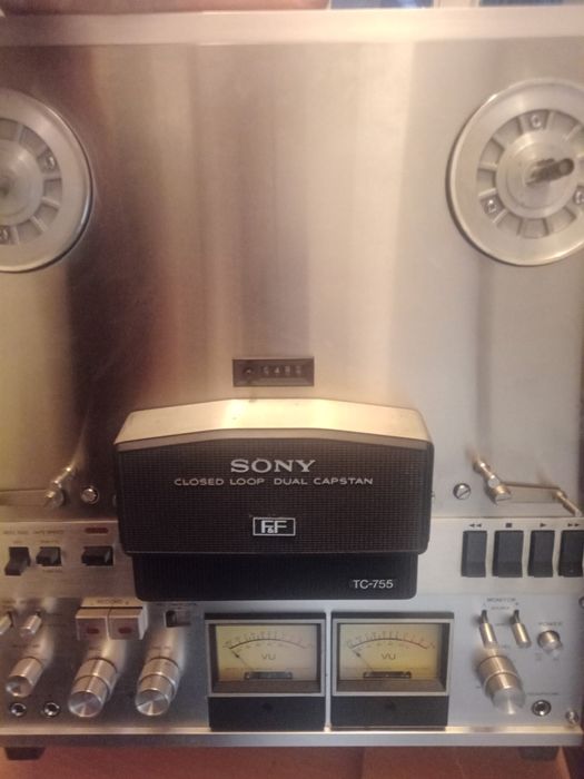Magnetofon Sony TC755