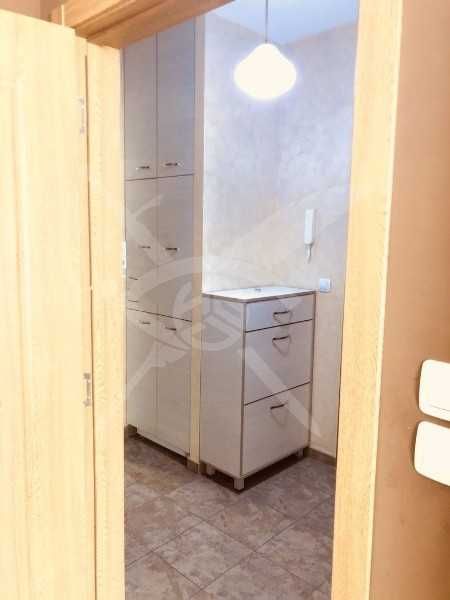 Продава се Двустаен апартамент в Пловдив, Каменица 1 - 65 кв.м за 2400 €/кв.м - Снимка #2