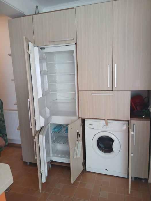Închiriez apartament