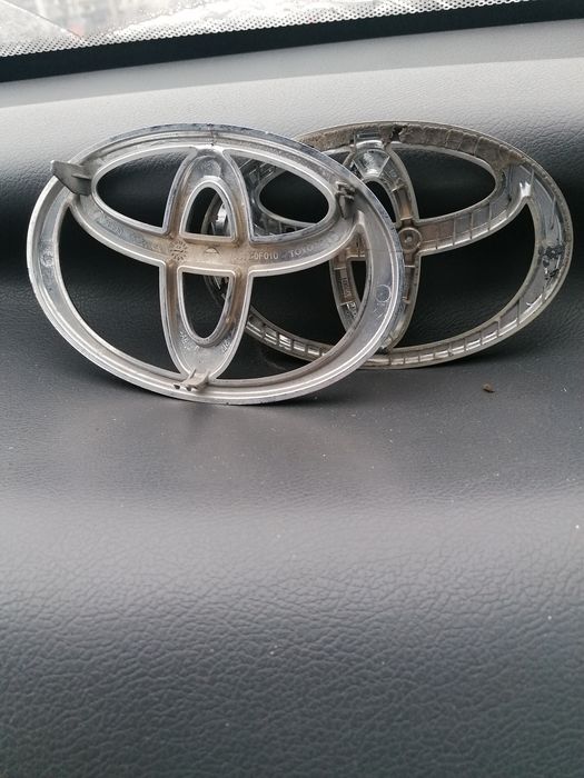 Емблема за Toyota Corolla toyota avensis