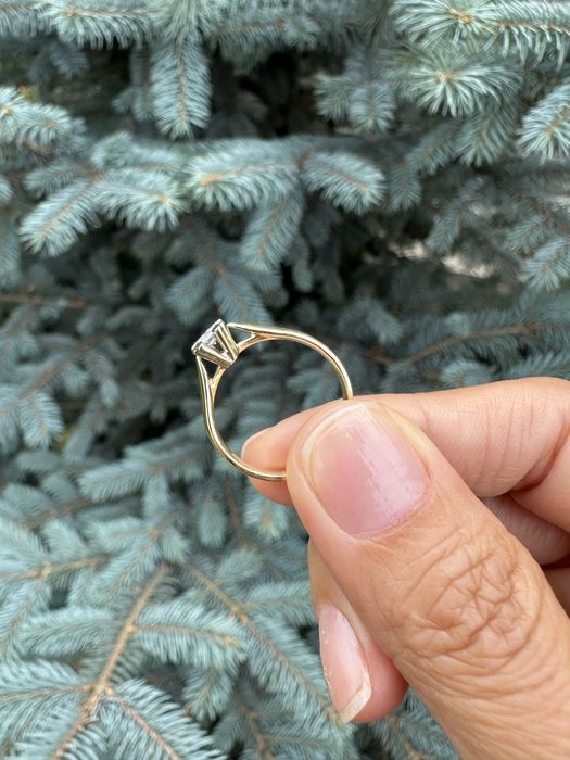 Бриллиантовое кольцо