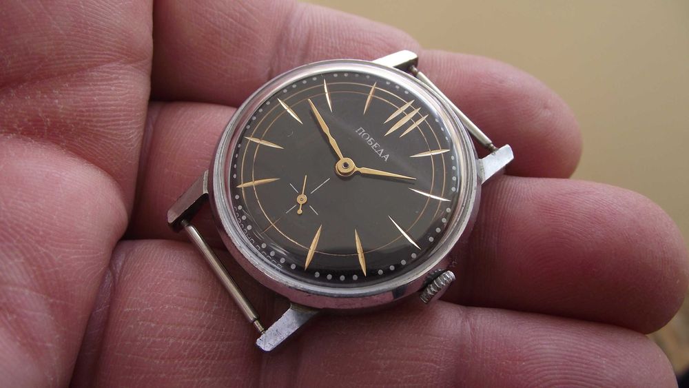 ЧАСОВНИК - ПОБЕДА - 15кам. -- СССР --